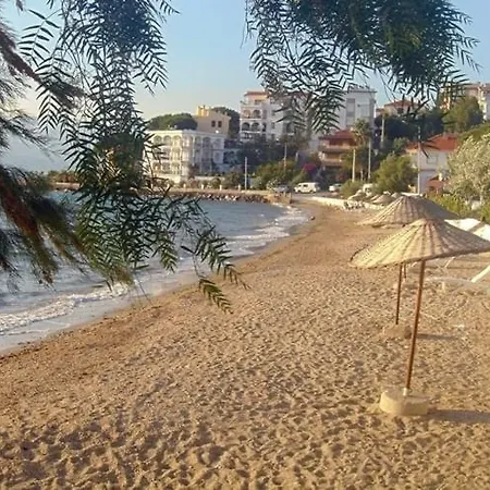 Vila Gulluk'te Site Icinde Daire *